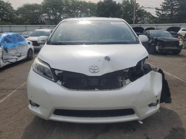 Photo 4 VIN: 5TDYK3DC4FS605552 - TOYOTA SIENNA XLE 