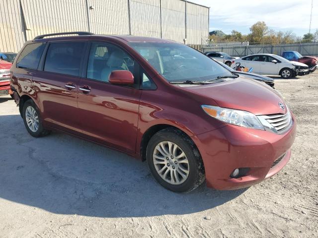 Photo 3 VIN: 5TDYK3DC4FS613926 - TOYOTA SIENNA XLE 