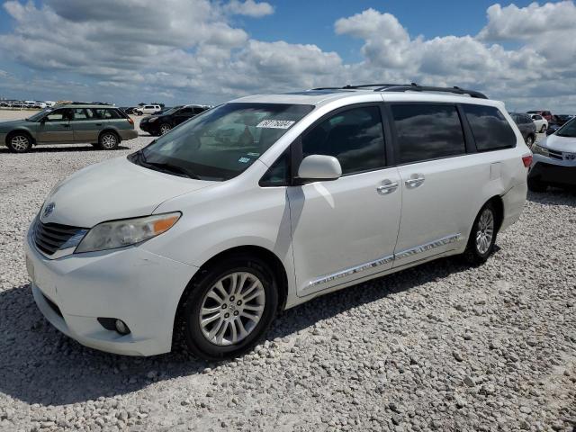 Photo 0 VIN: 5TDYK3DC4FS621640 - TOYOTA SIENNA XLE 