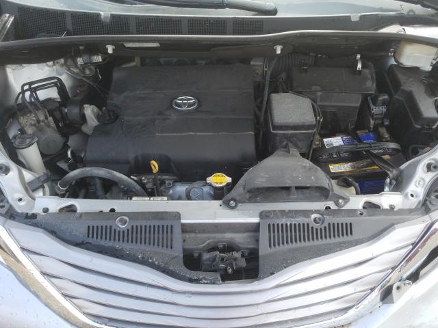 Photo 6 VIN: 5TDYK3DC4FS640589 - TOYOTA SIENNA XLE 