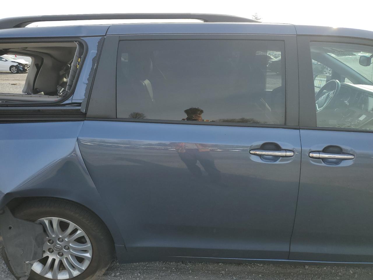 Photo 9 VIN: 5TDYK3DC4FS645503 - TOYOTA SIENNA 