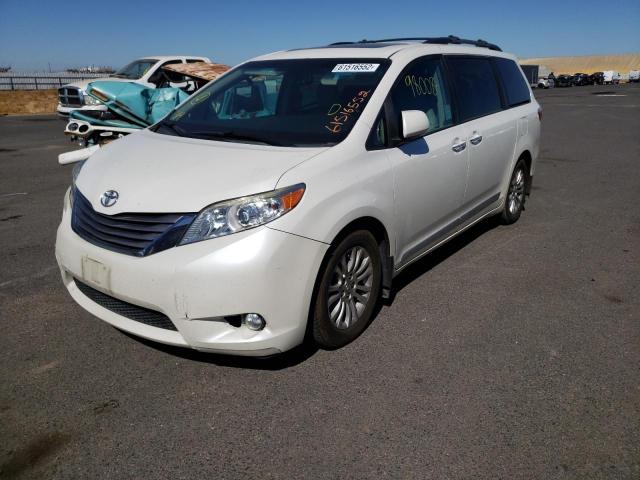 Photo 1 VIN: 5TDYK3DC4FS667887 - TOYOTA SIENNA XLE 