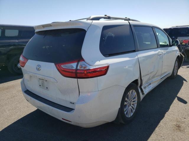 Photo 3 VIN: 5TDYK3DC4FS667887 - TOYOTA SIENNA XLE 