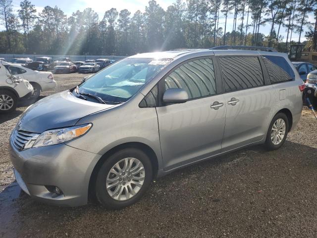 Photo 1 VIN: 5TDYK3DC4GS697196 - TOYOTA SIENNA XLE 