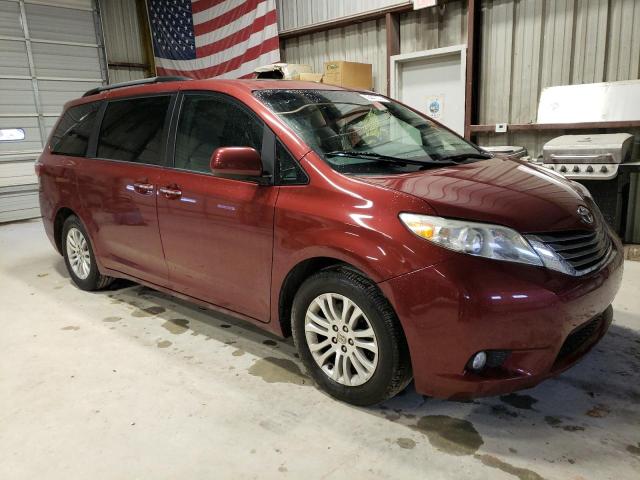 Photo 3 VIN: 5TDYK3DC4GS714059 - TOYOTA SIENNA XLE 