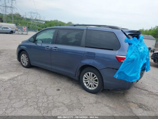 Photo 2 VIN: 5TDYK3DC4GS717172 - TOYOTA SIENNA 