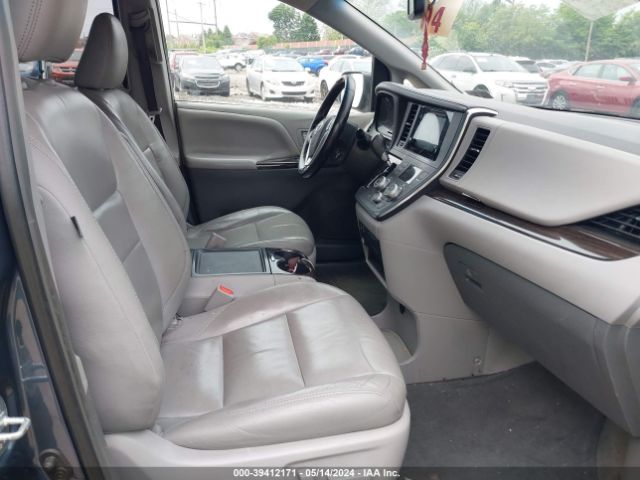 Photo 4 VIN: 5TDYK3DC4GS717172 - TOYOTA SIENNA 