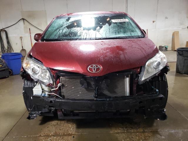 Photo 4 VIN: 5TDYK3DC4GS741228 - TOYOTA SIENNA XLE 