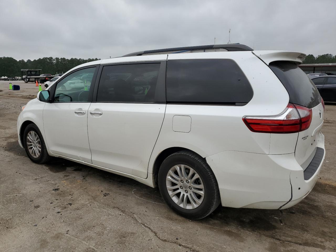 Photo 1 VIN: 5TDYK3DC4GS743996 - TOYOTA SIENNA 