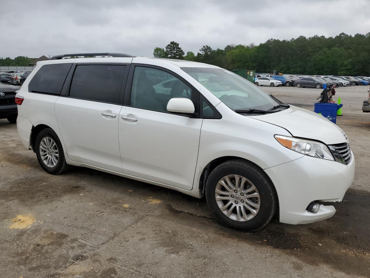 Photo 3 VIN: 5TDYK3DC4GS743996 - TOYOTA SIENNA 