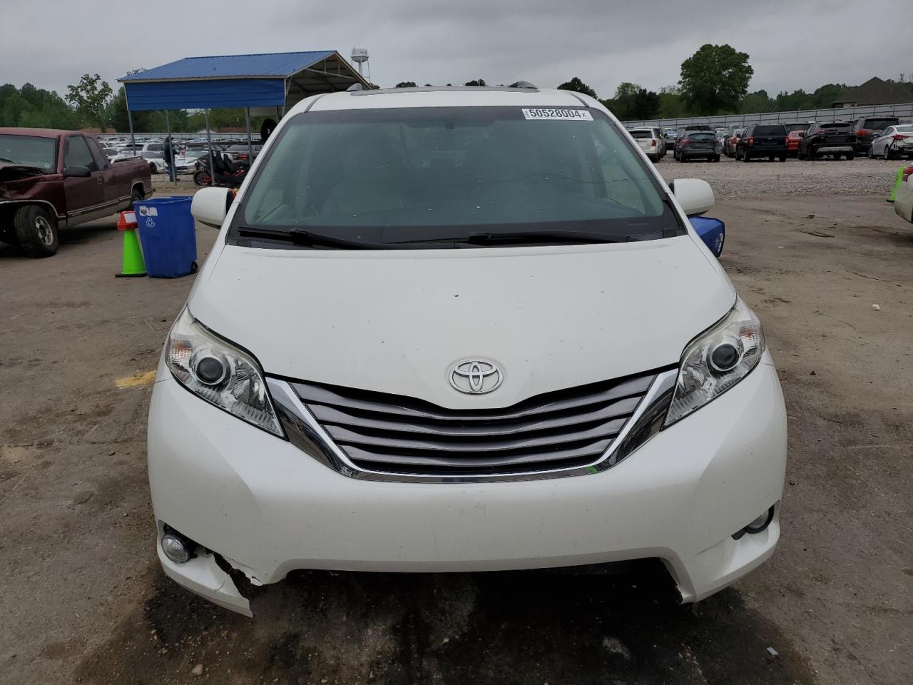 Photo 4 VIN: 5TDYK3DC4GS743996 - TOYOTA SIENNA 