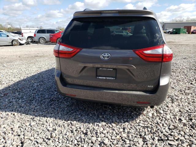 Photo 5 VIN: 5TDYK3DC4GS744310 - TOYOTA SIENNA XLE 