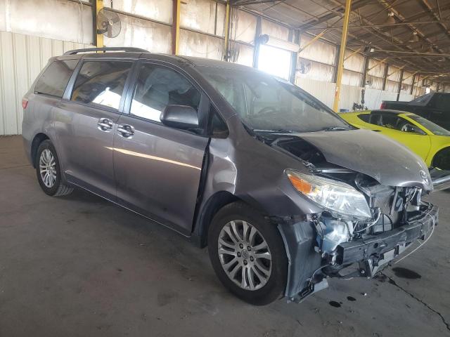 Photo 3 VIN: 5TDYK3DC4GS746509 - TOYOTA SIENNA XLE 