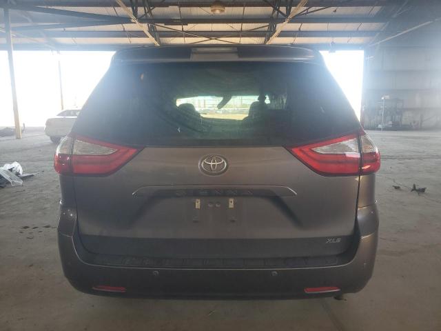 Photo 5 VIN: 5TDYK3DC4GS746509 - TOYOTA SIENNA XLE 