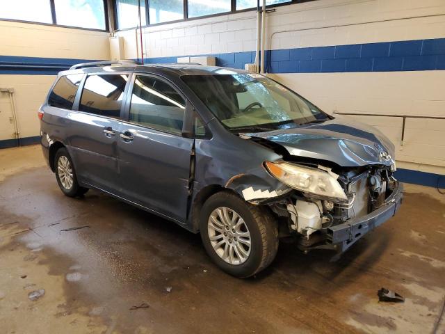 Photo 3 VIN: 5TDYK3DC4GS750110 - TOYOTA SIENNA XLE 