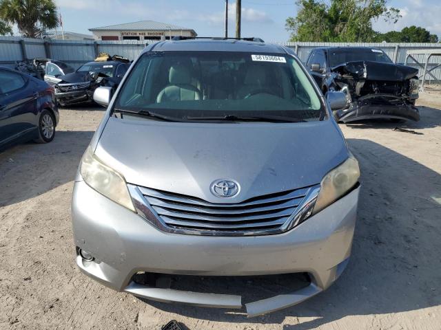 Photo 4 VIN: 5TDYK3DC5BS005634 - TOYOTA SIENNA XLE 