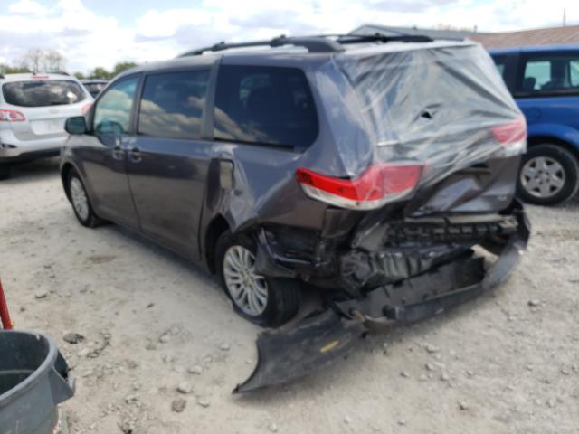 Photo 2 VIN: 5TDYK3DC5BS006184 - TOYOTA SIENNA XLE 