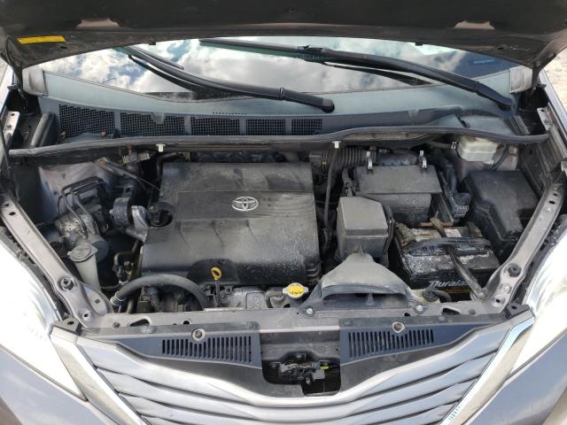 Photo 6 VIN: 5TDYK3DC5BS006184 - TOYOTA SIENNA XLE 