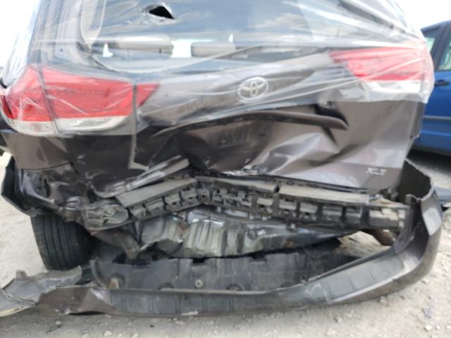 Photo 8 VIN: 5TDYK3DC5BS006184 - TOYOTA SIENNA XLE 