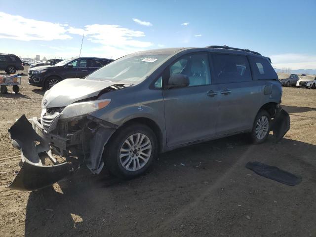 Photo 0 VIN: 5TDYK3DC5BS025804 - TOYOTA SIENNA XLE 