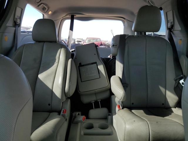 Photo 9 VIN: 5TDYK3DC5BS025804 - TOYOTA SIENNA XLE 