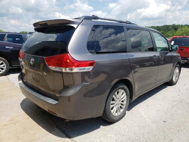 Photo 3 VIN: 5TDYK3DC5BS054574 - TOYOTA SIENNA XLE 