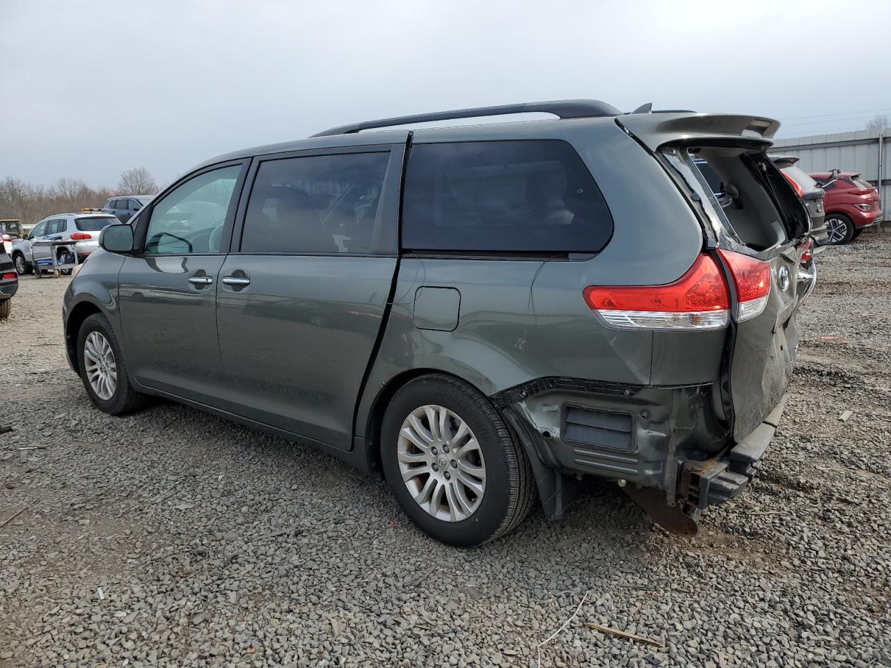 Photo 1 VIN: 5TDYK3DC5BS060116 - TOYOTA SIENNA 