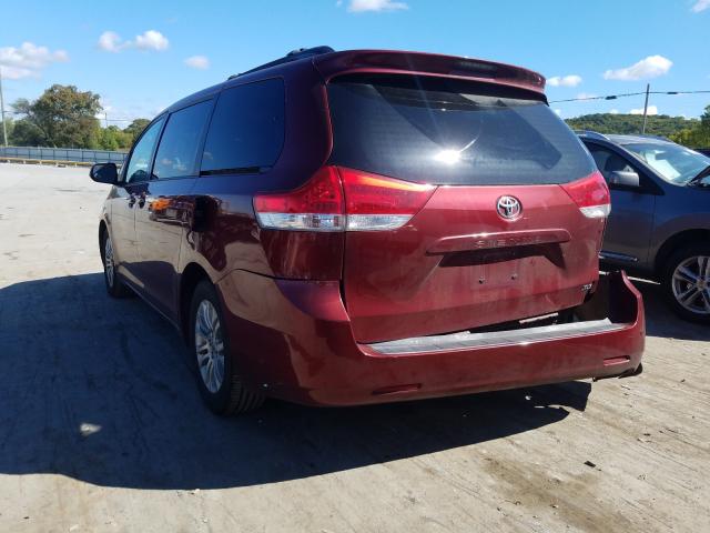 Photo 2 VIN: 5TDYK3DC5BS067471 - TOYOTA SIENNA XLE 