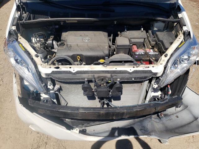 Photo 11 VIN: 5TDYK3DC5BS068667 - TOYOTA SIENNA XLE 