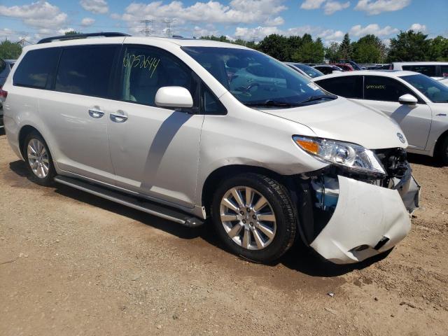 Photo 3 VIN: 5TDYK3DC5BS068667 - TOYOTA SIENNA XLE 