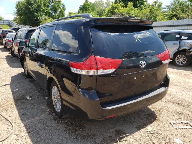 Photo 2 VIN: 5TDYK3DC5BS070015 - TOYOTA SIENNA XLE 