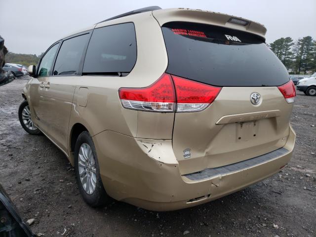 Photo 2 VIN: 5TDYK3DC5BS074940 - TOYOTA SIENNA XLE 