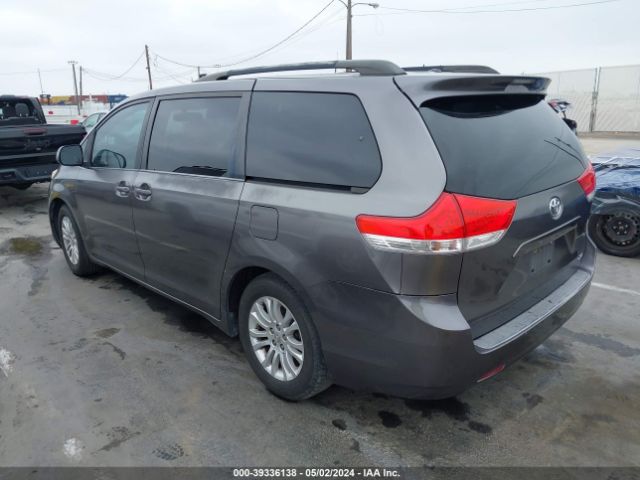 Photo 2 VIN: 5TDYK3DC5BS077658 - TOYOTA SIENNA 