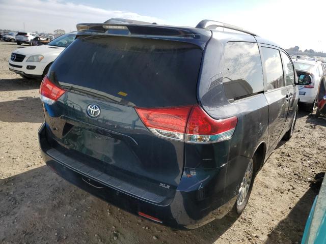 Photo 2 VIN: 5TDYK3DC5BS086876 - TOYOTA SIENNA XLE 