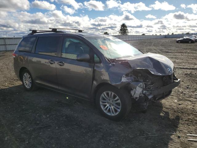 Photo 3 VIN: 5TDYK3DC5BS091320 - TOYOTA SIENNA XLE 