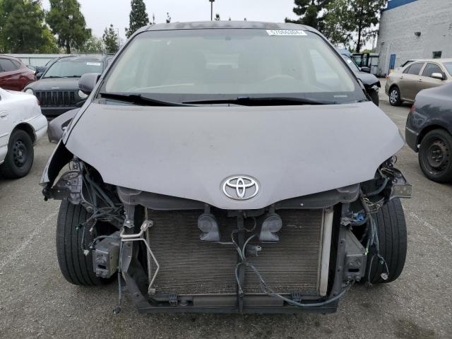 Photo 4 VIN: 5TDYK3DC5BS097134 - TOYOTA SIENNA XLE 