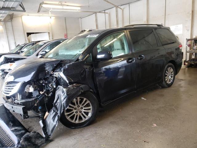 Photo 0 VIN: 5TDYK3DC5BS105359 - TOYOTA SIENNA XLE 