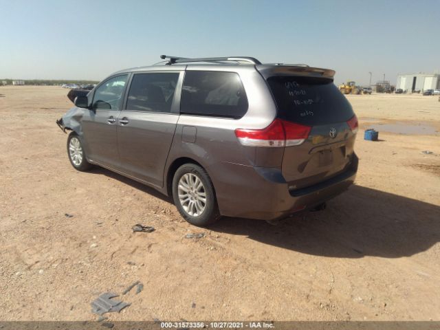 Photo 2 VIN: 5TDYK3DC5BS106947 - TOYOTA SIENNA 