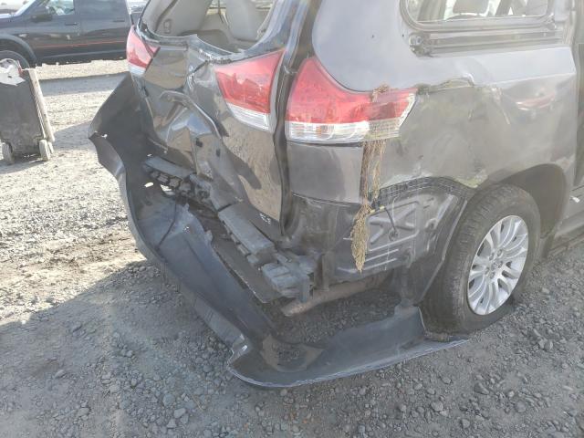 Photo 8 VIN: 5TDYK3DC5BS112795 - TOYOTA SIENNA XLE 