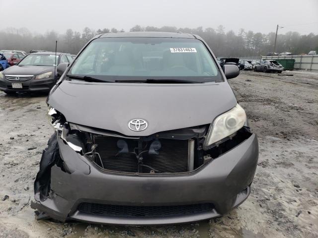 Photo 4 VIN: 5TDYK3DC5BS127815 - TOYOTA SIENNA XLE 