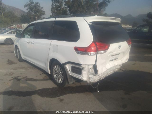 Photo 2 VIN: 5TDYK3DC5BS137468 - TOYOTA SIENNA 