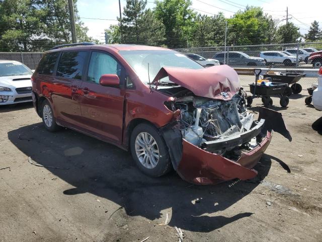 Photo 3 VIN: 5TDYK3DC5BS157803 - TOYOTA SIENNA XLE 