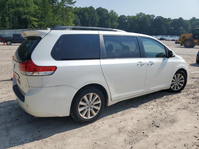 Photo 2 VIN: 5TDYK3DC5BS173161 - TOYOTA SIENNA XLE 