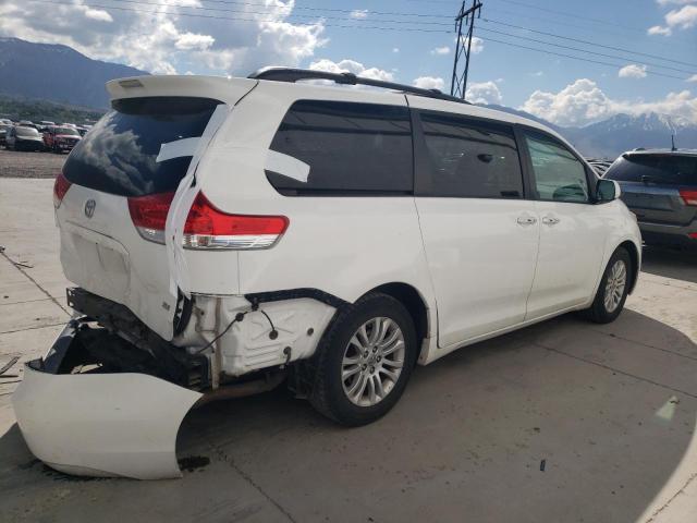 Photo 2 VIN: 5TDYK3DC5CS179205 - TOYOTA SIENNA XLE 