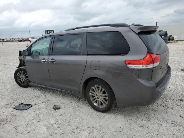 Photo 1 VIN: 5TDYK3DC5CS180600 - TOYOTA SIENNA XLE 