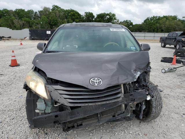 Photo 4 VIN: 5TDYK3DC5CS180600 - TOYOTA SIENNA XLE 