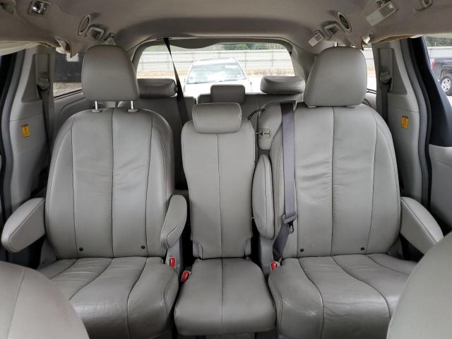 Photo 9 VIN: 5TDYK3DC5CS180600 - TOYOTA SIENNA XLE 