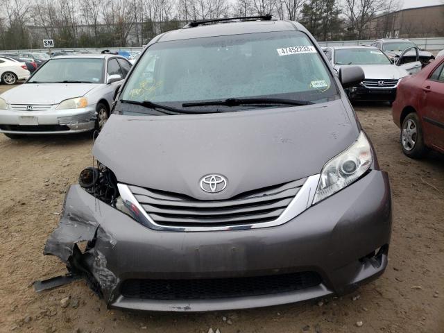 Photo 4 VIN: 5TDYK3DC5CS180872 - TOYOTA SIENNA XLE 