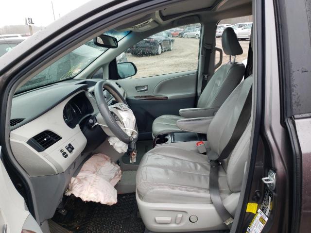 Photo 6 VIN: 5TDYK3DC5CS180872 - TOYOTA SIENNA XLE 