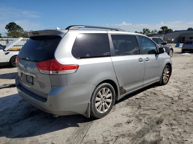 Photo 2 VIN: 5TDYK3DC5CS182606 - TOYOTA SIENNA XLE 